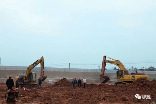 一派火熱 直擊太平鋪片區(qū)棚戶區(qū)改造安置房建設(shè)項(xiàng)目施工現(xiàn)場(chǎng)——土石方工程施工紀(jì)實(shí)